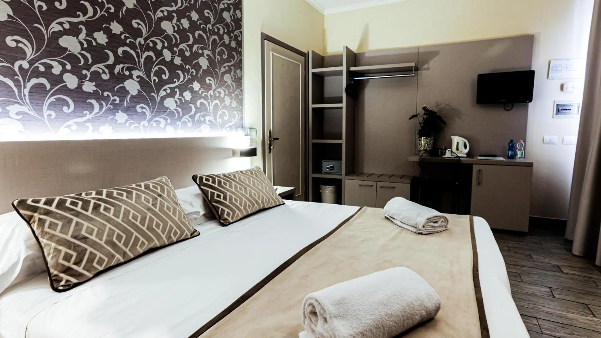 *** Hotel Albergo Firenze Italy