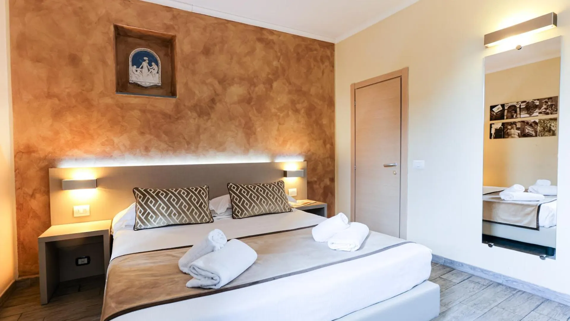 *** Hotel Albergo Firenze Italy